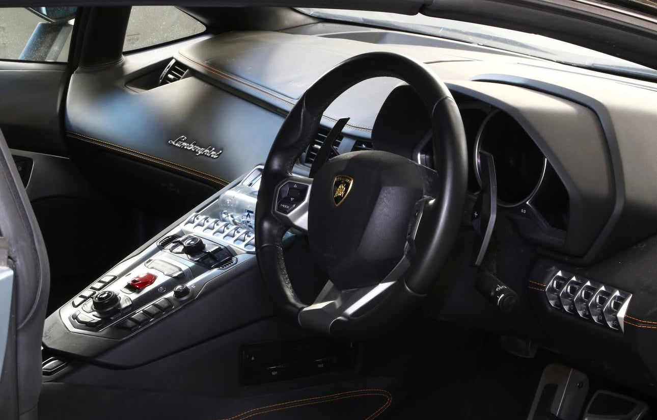 LAMBORGHINI AVENTADOR ROADSTER LP700-4