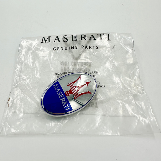 67575600 - MASERATI QUATTROPORTE BONNET EMBLEM M139 / 400 GT / SPYDER